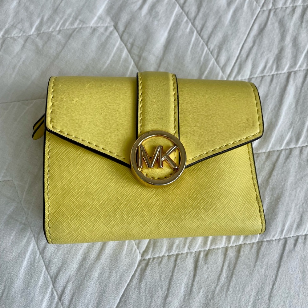 Michael Kors Carmen Medium Tri-Fold Envelope Wallet - yellow